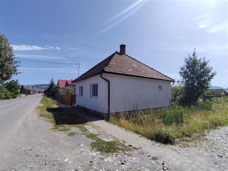 Casă individuală cu 2 camere cu Canalizare în Valea Strâmbă