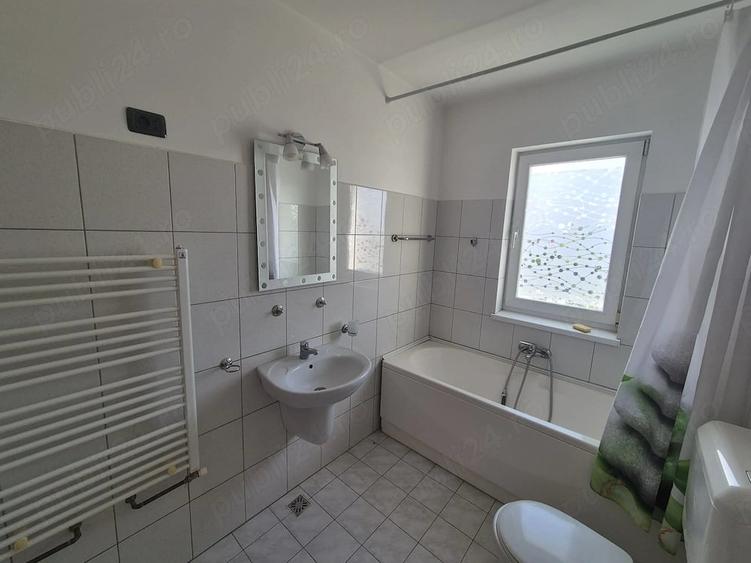 Apartament cu 3 camere decomandat în Ultracentral