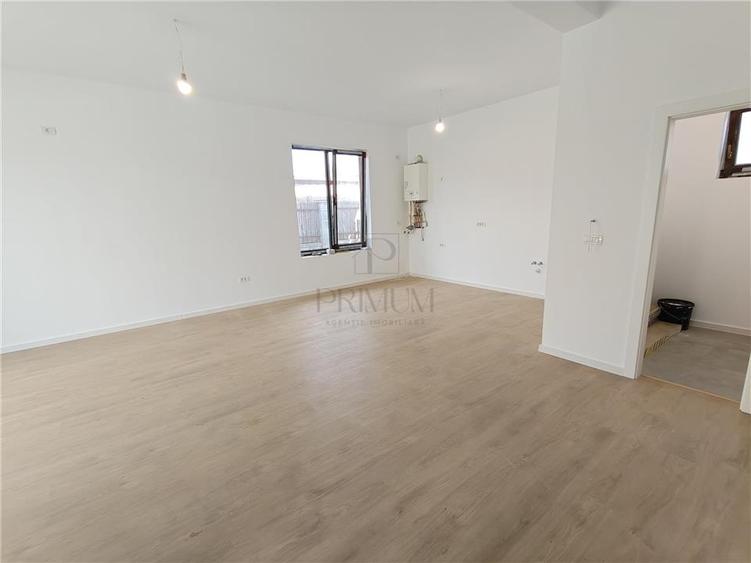 Duplex cu 4 camere cu Canalizare în Moșnița Nouă