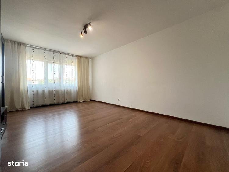 Apartament cu 3 camere decomandat în Ghiroda