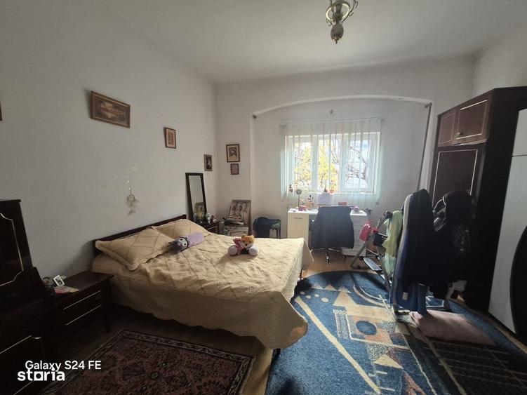 Casă cu 4 camere în Ștefan cel Mare