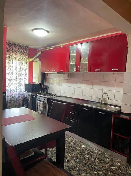 Apartament cu 2 camere decomandat, mobilat în Exterior Vest