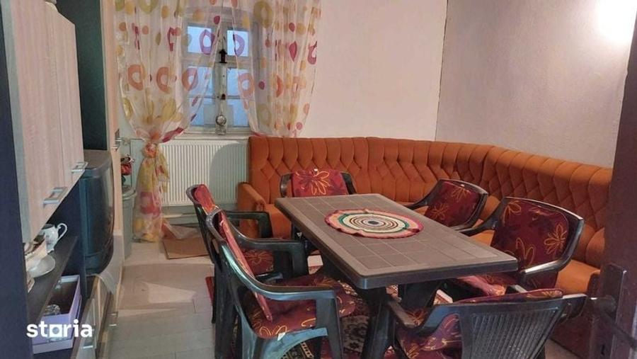 Casă cu 3 camere cu Teren 90 Mp în Ginta