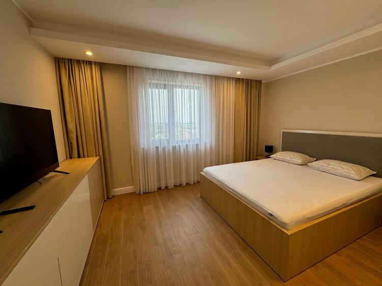 Apartament cu 3 camere decomandat în Boreal