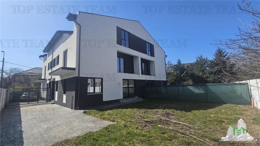Duplex cu 4 camere cu Canalizare în Militari