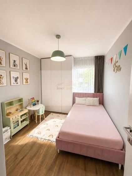 Apartament cu 3 camere semidecomandat în Europa
