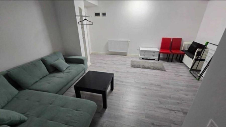 Apartament cu 3 camere decomandat în Sfântu Ilie