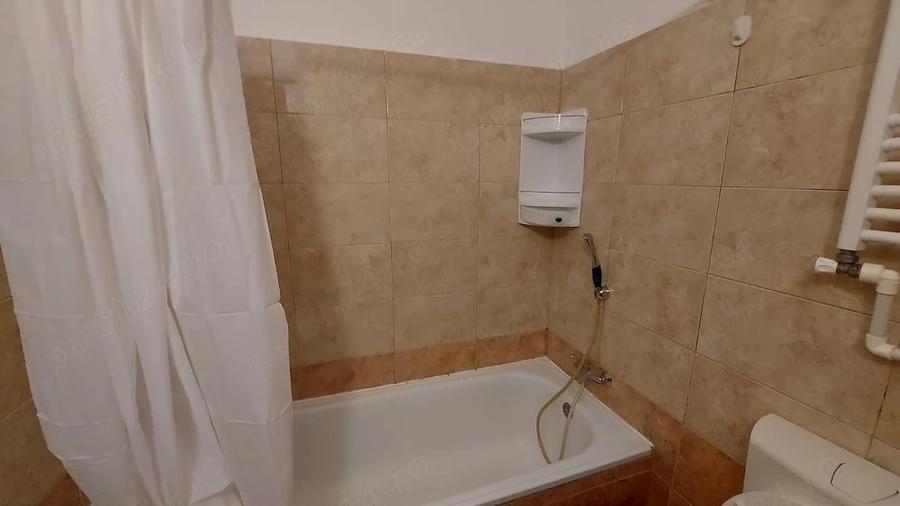 Apartament cu 2 camere decomandat în Far