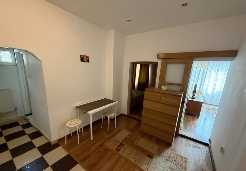 Apartament cu 2 camere, mobilat în Decebal