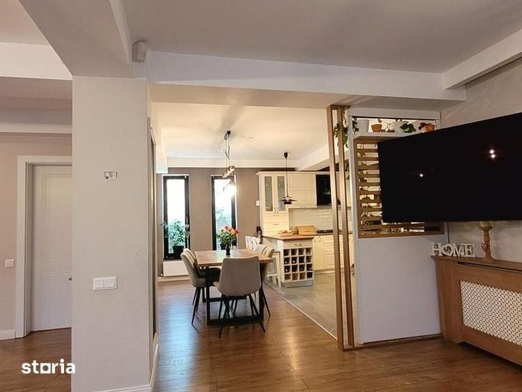 Casă cu 5 camere cu Teren 500 Mp în Corbeanca