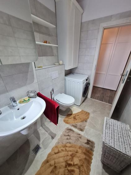 Apartament cu 2 camere decomandat, mobilat în Aradului