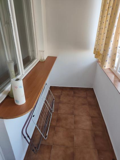 Apartament cu 3 camere decomandat în Titan