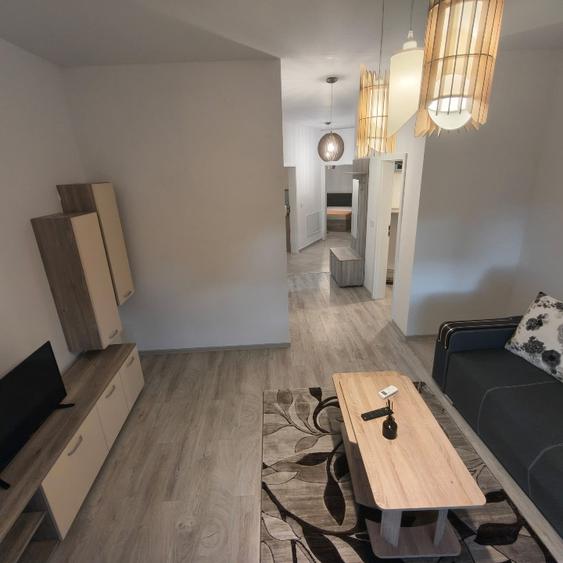 Apartament cu 2 camere decomandat în Aradului