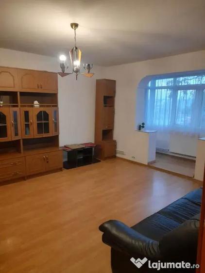 Apartament cu 3 camere decomandat în Burdujeni
