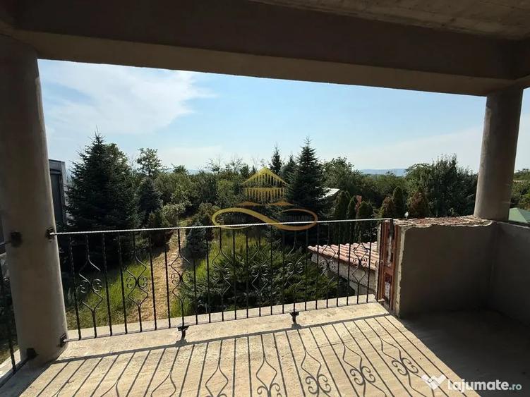 Casă cu 5 camere cu Teren 1715 Mp în Calea Romanului