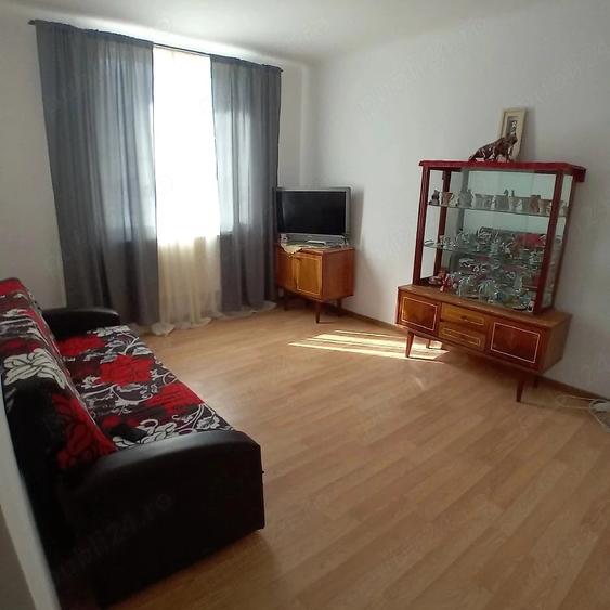 Apartament cu 2 camere decomandat în Horia