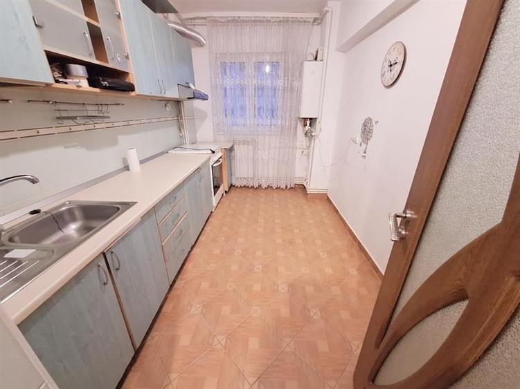 Apartament 2 camere decomandat zona Narcisa - 1