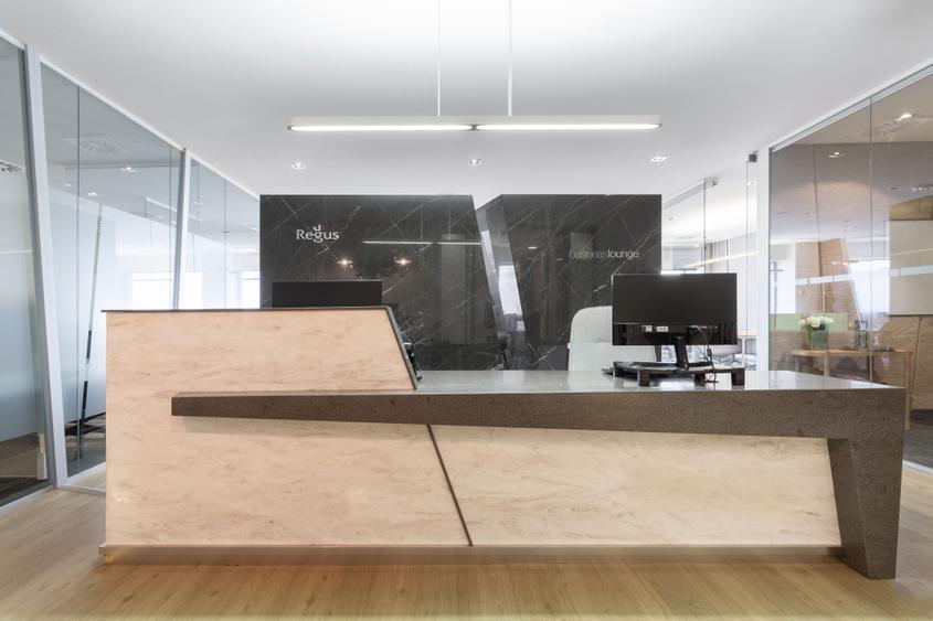 Acces nelimitat la spații de co-working în Regus Iride Business Centre - 2
