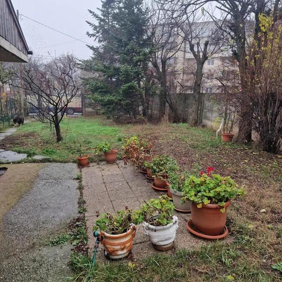 Central, inchiriat garaj si teren - 4