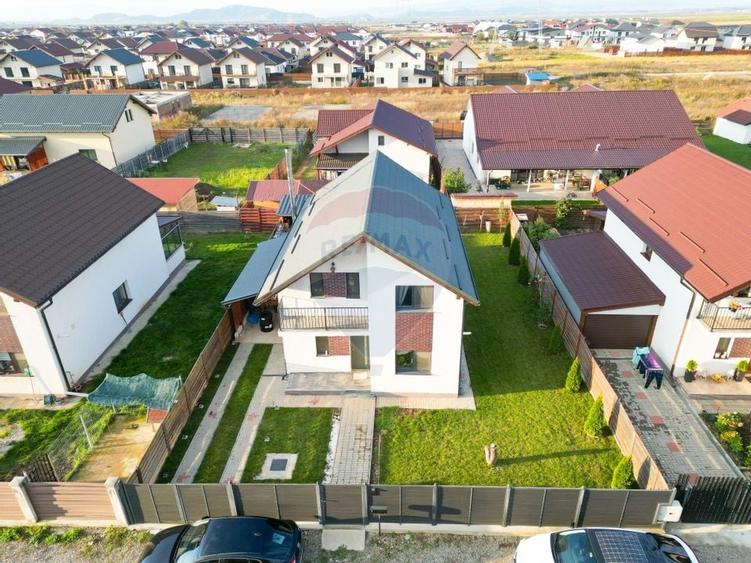 Comision 0%! | Proprietate cu terasa, semineu | 400 mp teren, Izvor! - 42