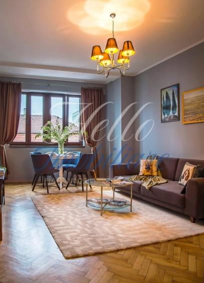 Apartament cu 3 camere semidecomandat, mobilat în Central