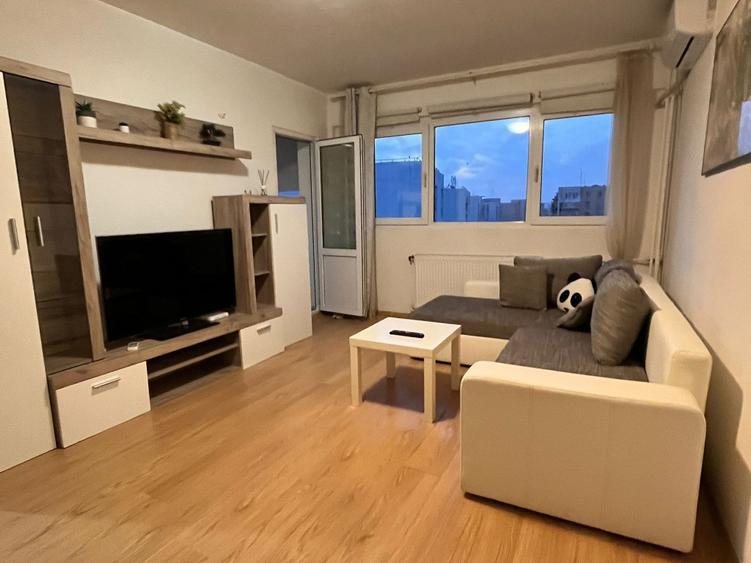 Bdul. Tineretului, vis - a- vis de Park, Apartament 2 camere. - 18