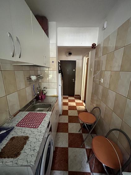 Inchiriez Garsoniera 25m patrati pe Sos Giurgiului/ Piata Progresul. - 8