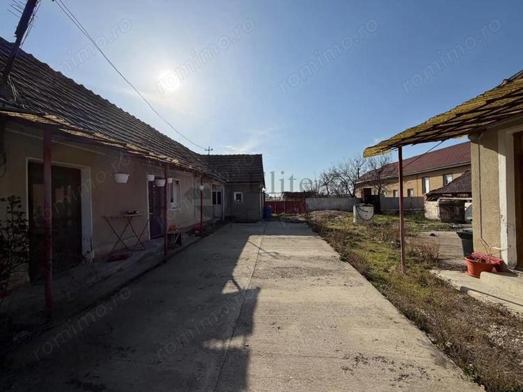 Teren 2195 mp Cihei strada Principala - 6