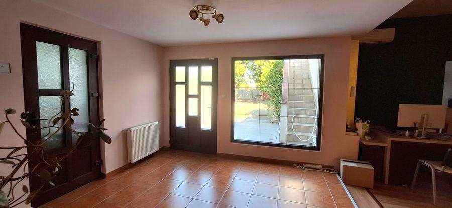 Imobil in zona Bucovina -pretabil sediu firma/clinica/etc - 9