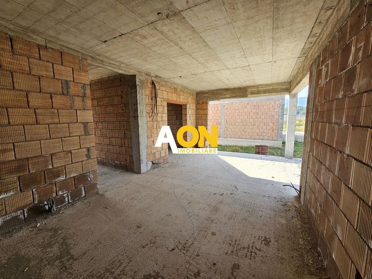 Casa la rosu, 4 camere, 2 bai, 345 mp teren, zona Ampoi 3 - 7