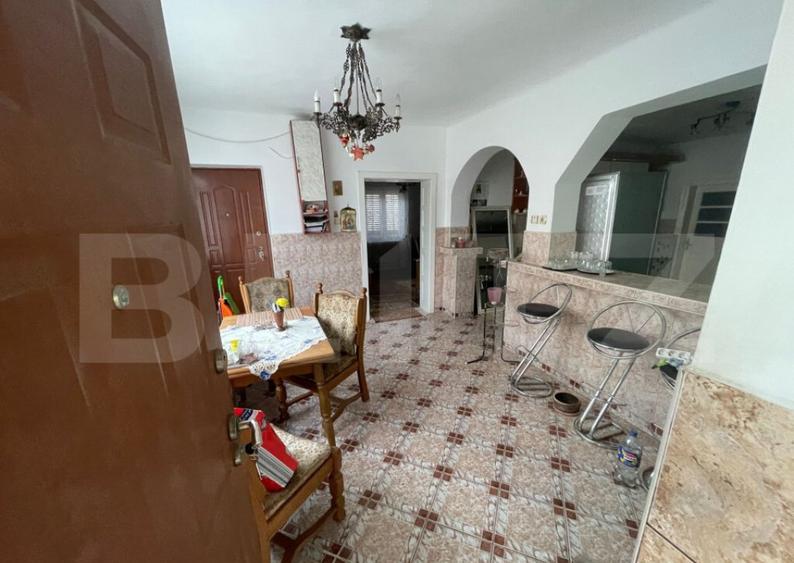 Casa de vanzare cu 4 camere, 120 mp, zona 14 Mai - 7