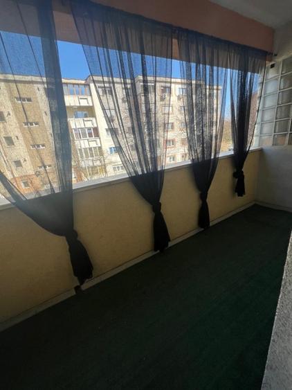 Apartament 3 camere de vanzare - et.1, Micalaca Urbana - 10