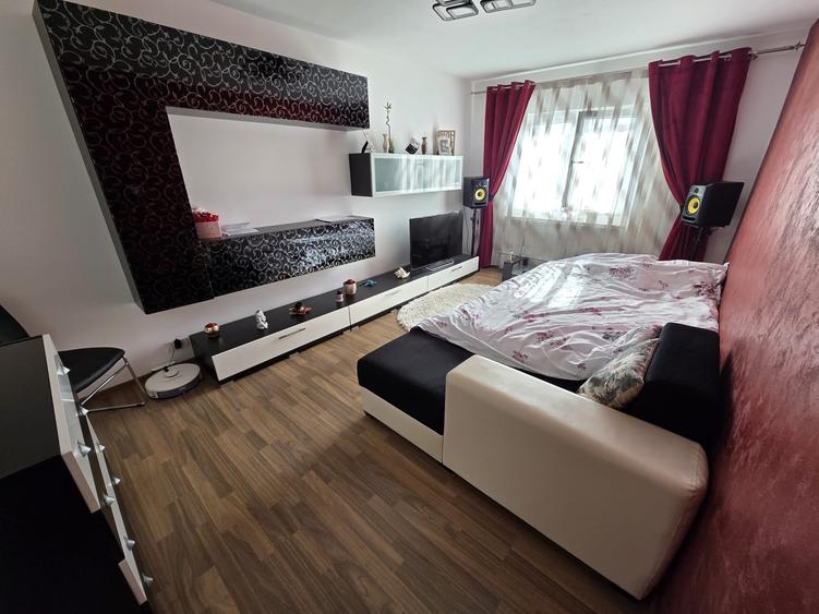 Alexandru cel Bun 3 camere decomandat 162087 - 1