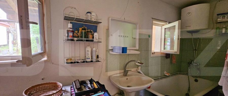 Casa tradi?ionala din lemn, cu teren de 600 mp. - Bodoc - 8