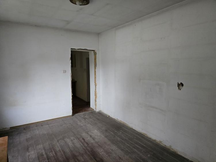 Teren 514 mp cu autorizație construcție P+1 Damaroaia Sector 1 - 15