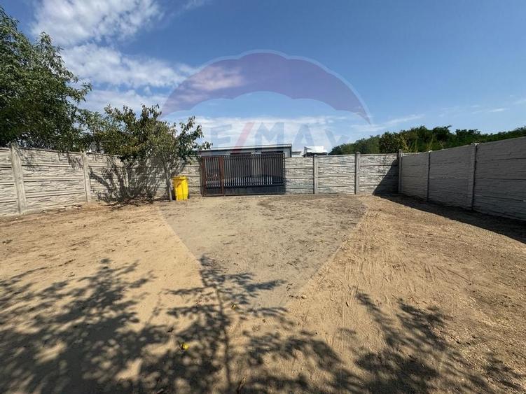 Casa / Vila cu 6 camere de vanzare - 28