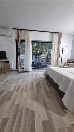 Studio Spatios cu Curte Proprie la Cativa Pasi de Mare, Mamaia Nord - 2