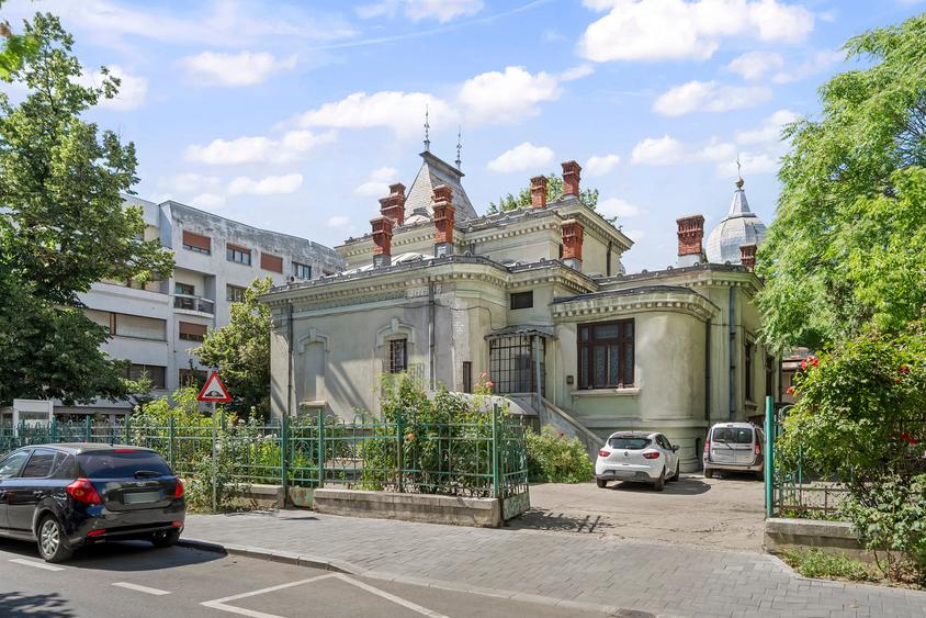 Vilă / Palat / Investiție zonă Universitate - 4