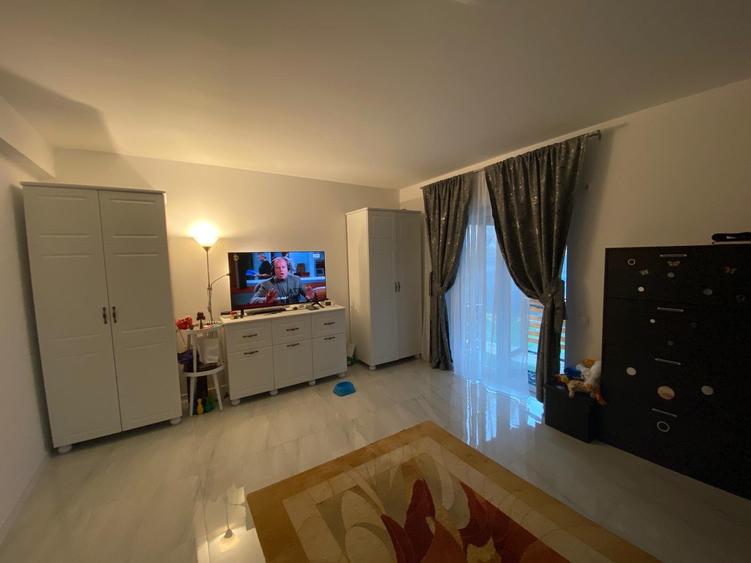 Duplex cu 4 camere si mansarda. Complet mobilat si utilat. Comision 0 - 9