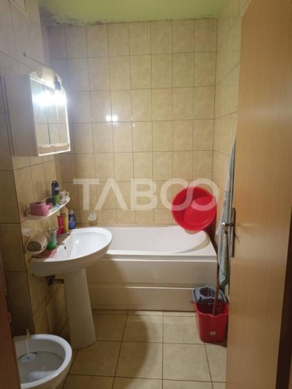 Garsoniera cat un apartament- 51 mp utili balcon 6 mp etaj 3 sat Marsa - 7