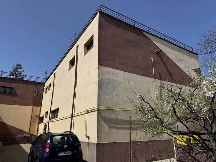 Spatiu comercial de 1,460mp in zona Central - 18