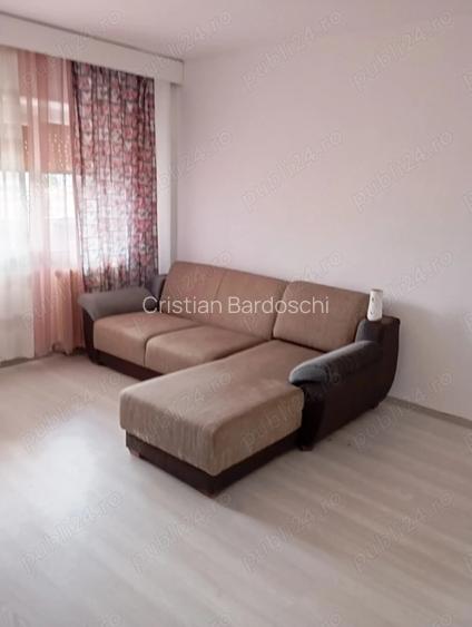 Apartament 2 camere decomandat B-dul Decebal Deva Apartament 2 camere decomandat B-dul Decebal Deva