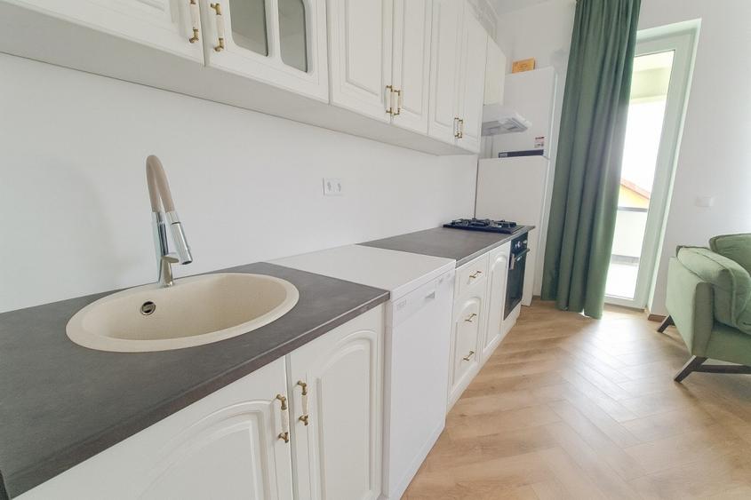 Apartament 3 camere - 2 bai - et. 1 - Lux - zona Centrala - Mall - 3