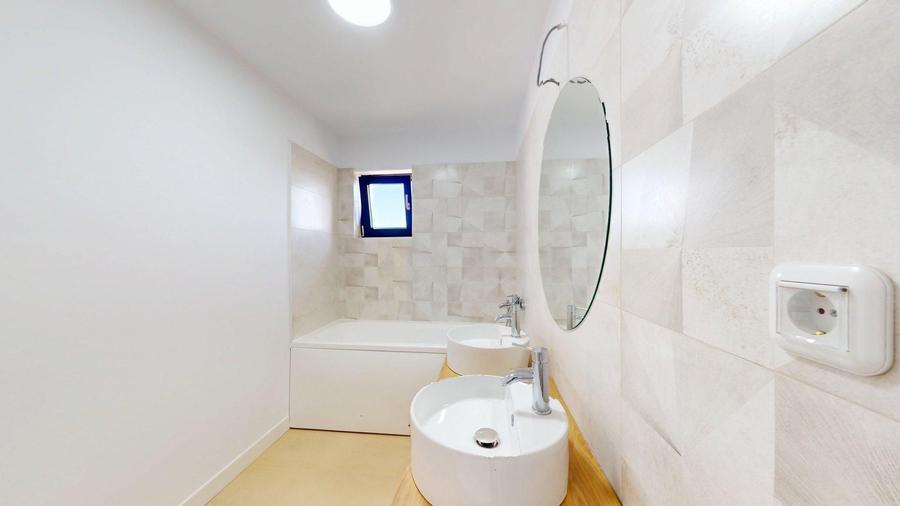 CASA DE LANGA PADURE, Clinceni str. Mierlei 73J - 14