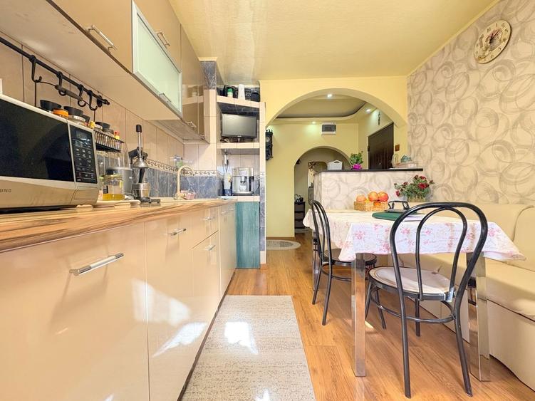 4 camere, etajul 2, bloc anvelopat, zona Soarelui - 12