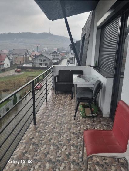 Vand apartament 2 camere decomandat in bloc nou - 1