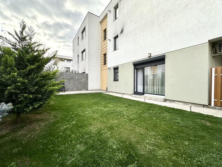 Apartament modern, 3 camere, 68 mp utili, 91 mp gradina - zona Cora - 10