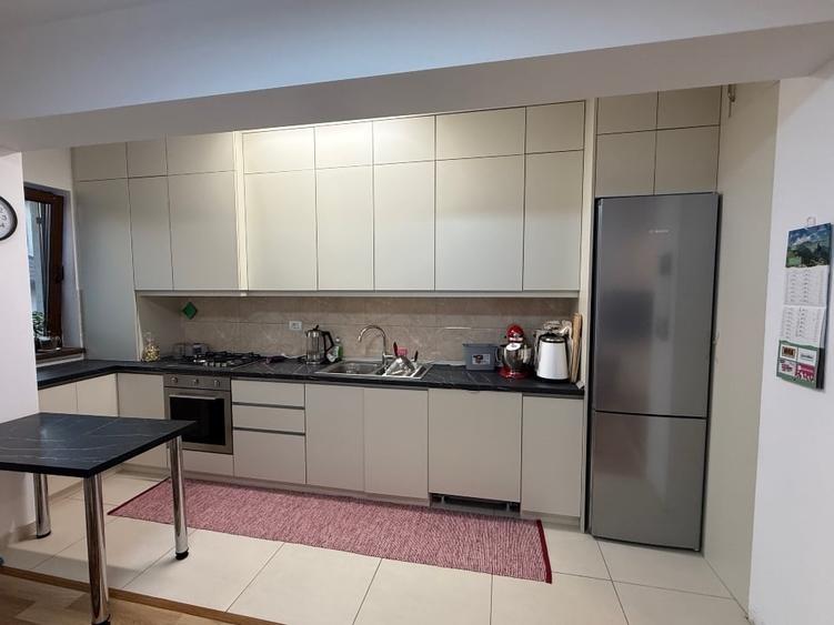 Apartament cu 2 camere decomandat, mobilat în Sisești