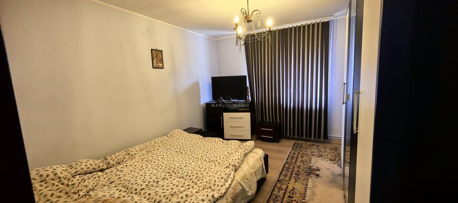 Vila Breaza 380Mp,Teren 1320Mp,aproape de Liceul Militar - 23