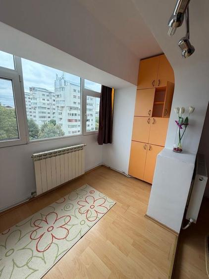 Apartament 2 camere + 2 balcoane + dressing , Strada Traian - 7